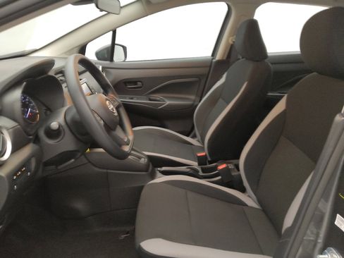 Used 2025 Nissan Versa S w/ Trunk Package FWD image 17