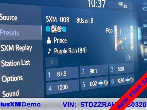 Used 2021 Toyota Highlander LE image 29