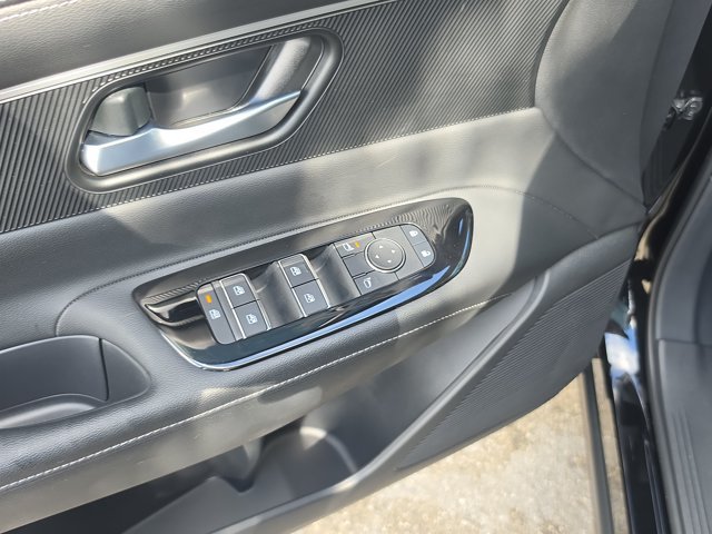 Used 2025 Nissan Murano SV FWD image 21