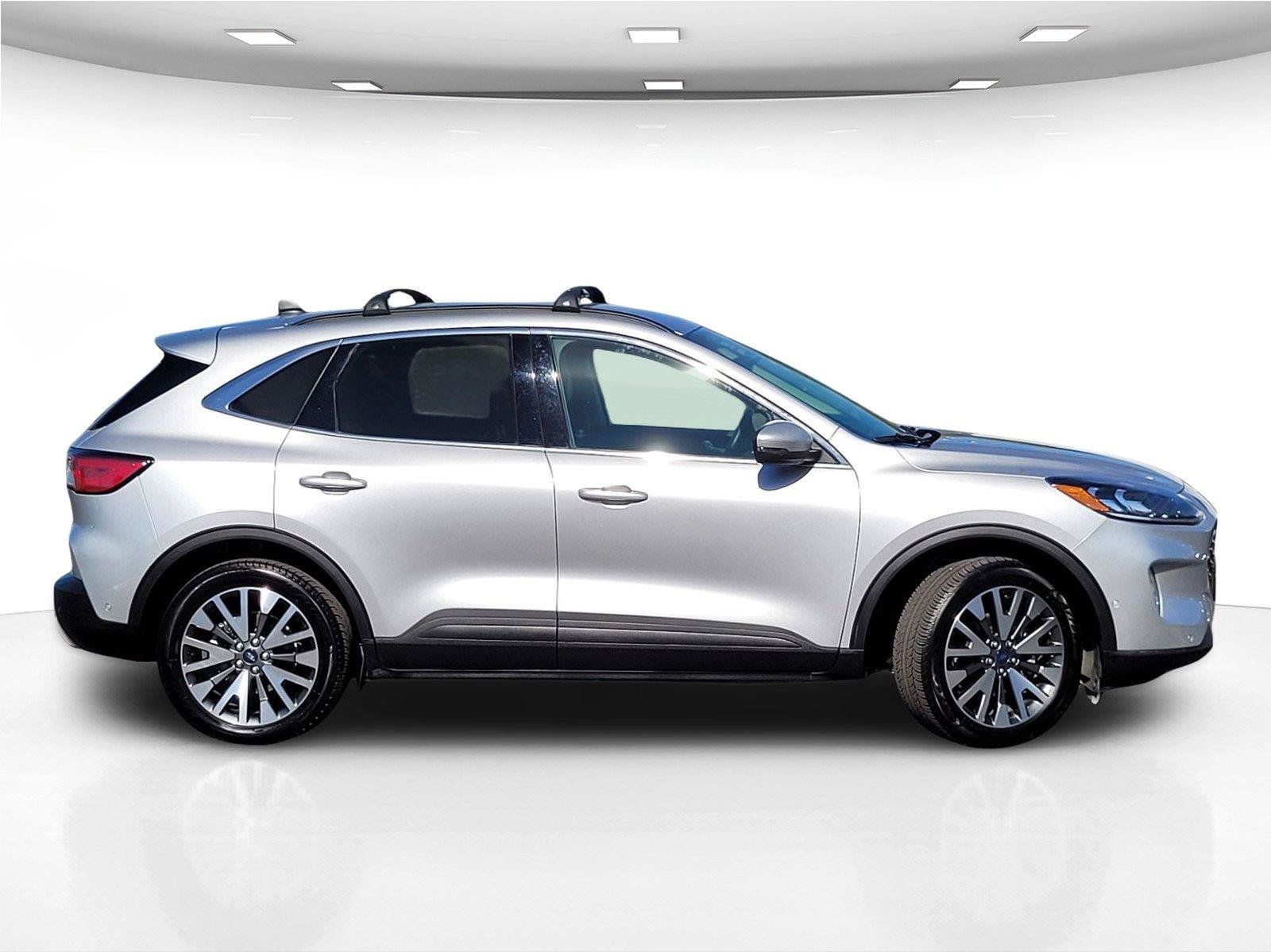 Used 2020 Ford Escape Titanium AWD/4WD image 5