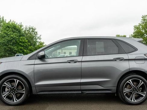 Used 2022 Ford Edge ST w/ Equipment Group 401A AWD/4WD image 9