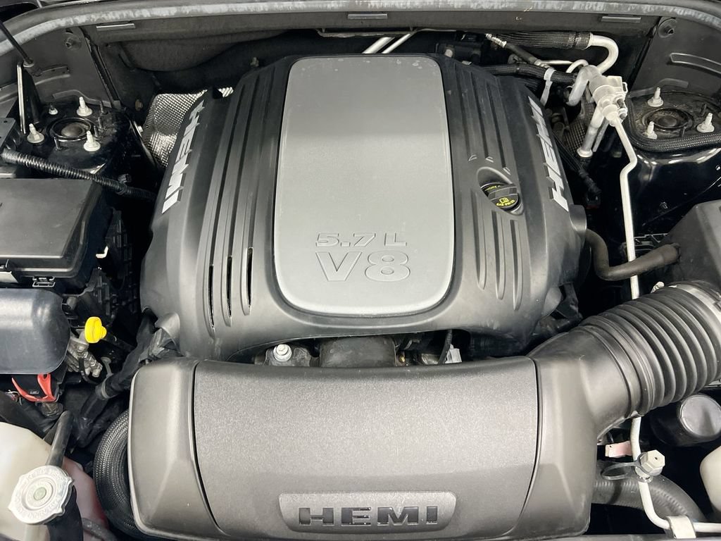 Used 2022 Dodge Durango R/T w/ Tow 'N Go Package AWD/4WD image 27