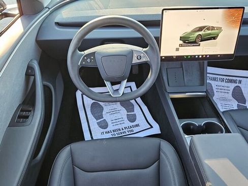 Used 2025 Tesla Model 3 Long Range image 8