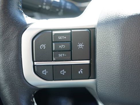 Used 2024 Ford Expedition XLT image 37