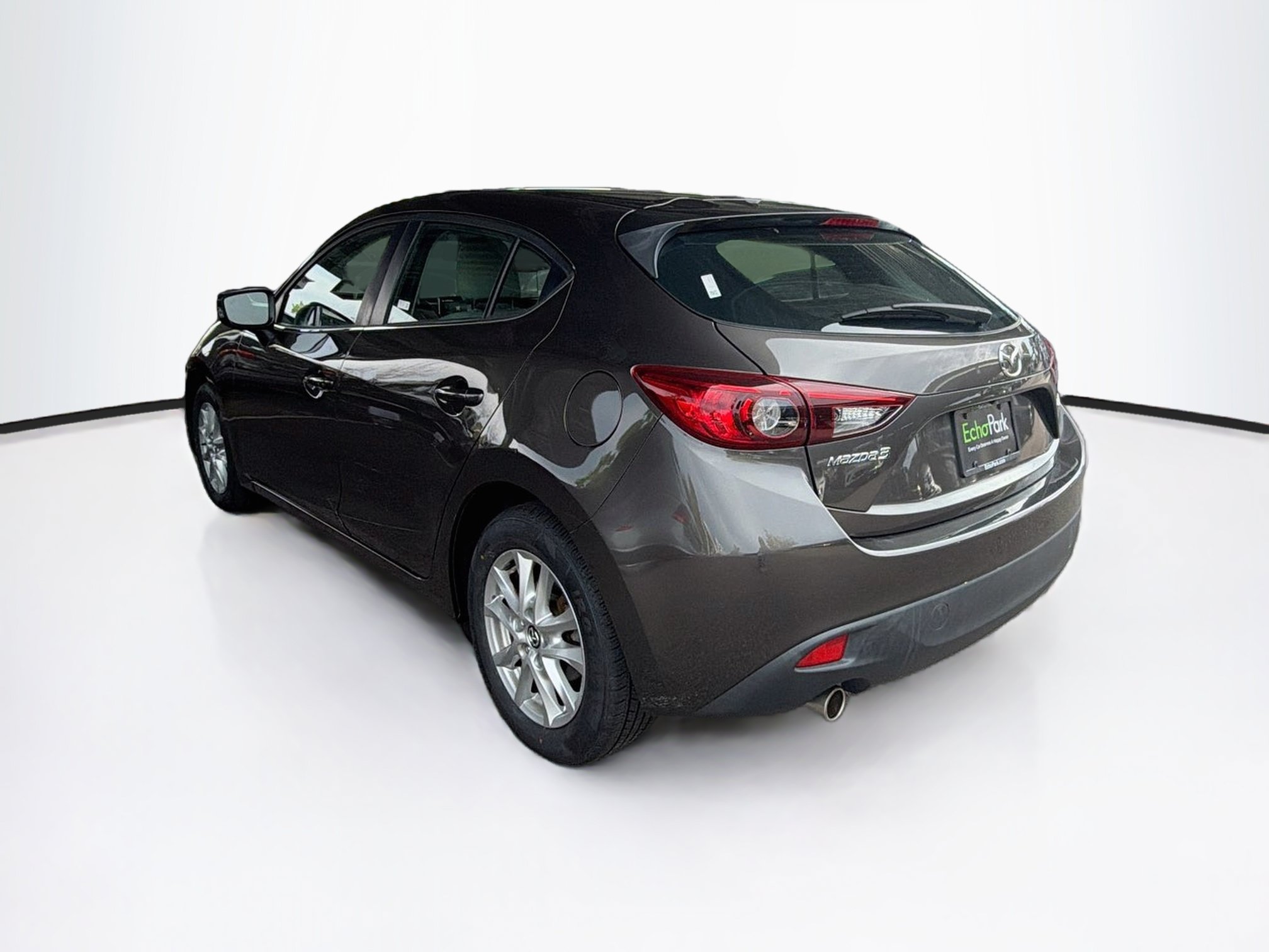 Used 2016 MAZDA MAZDA3 i Touring w/ Popular Equipment Package FWD image 5