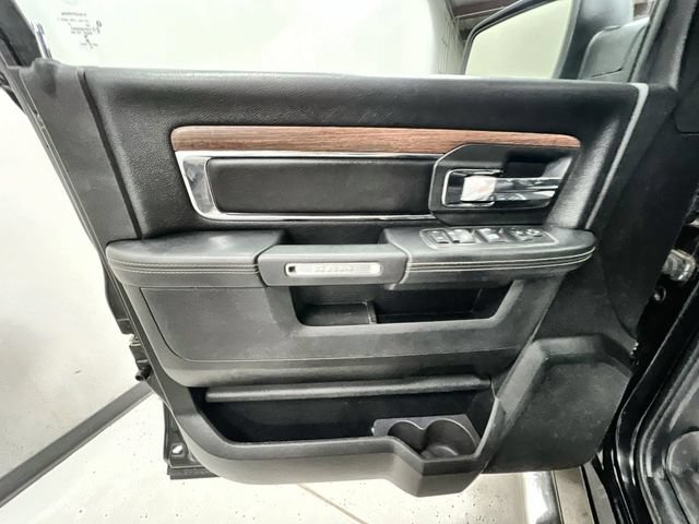 Used 2019 RAM 1500 Laramie w/ Convenience Group AWD/4WD image 23
