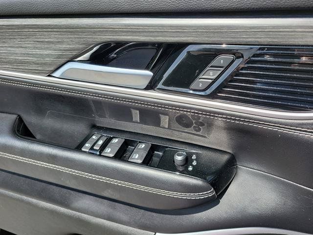 Used 2024 Jeep Wagoneer Series II w/ Flexible Seating Group AWD/4WD image 25
