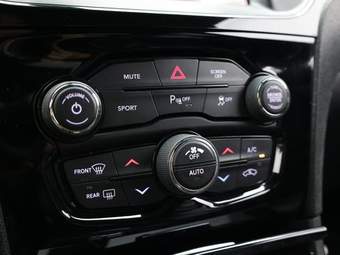 Used 2021 Chrysler 300 S RWD image 23