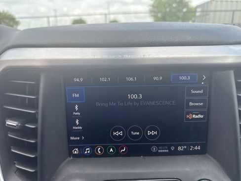 Used 2021 GMC Acadia SLT w/ Preferred Package image 24