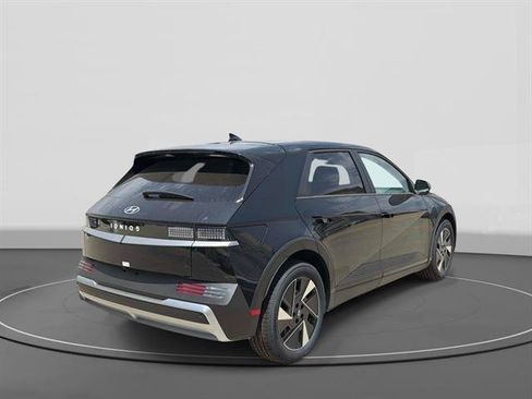New 2026 Hyundai Ioniq 5 SE RWD image 4
