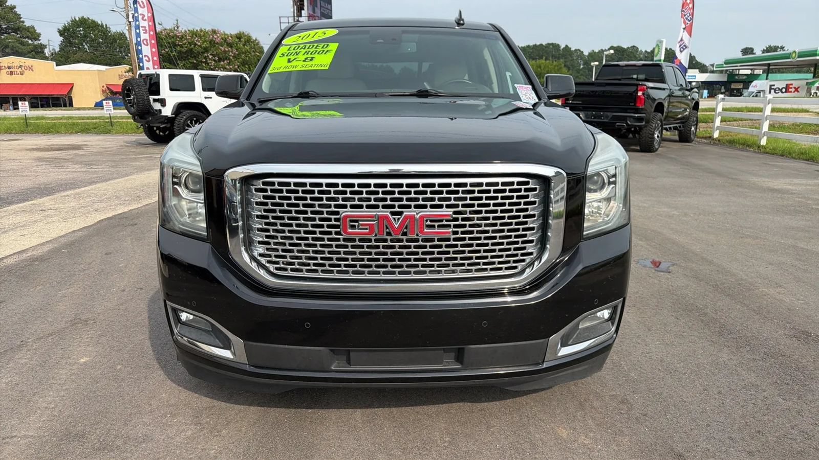 Used 2015 GMC Yukon Denali RWD image 2