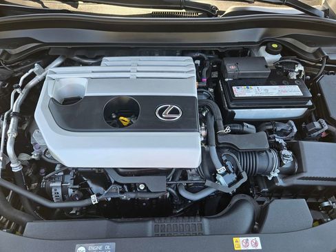 Used 2022 Lexus UX 200 w/ Accessory Package (Z2) image 33