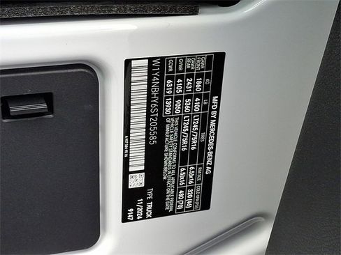 Used 2025 Mercedes-Benz Sprinter 2500 image 27