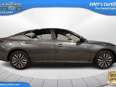 Used 2025 Nissan Altima 2.5 SV image 4