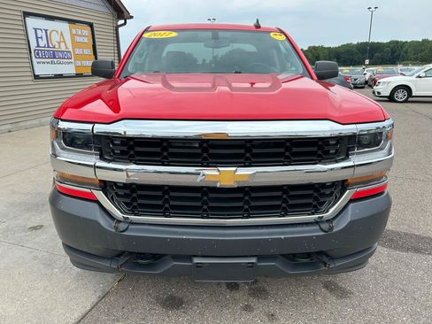 Used 2017 Chevrolet Silverado 1500 W/T w/ WT Convenience Package AWD/4WD image 2