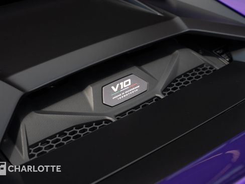 Used 2024 Lamborghini Huracan Sterrato AWD/4WD image 17