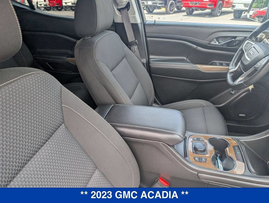 Used 2023 GMC Acadia SLE w/ Driver Convenience Package AWD/4WD image 33