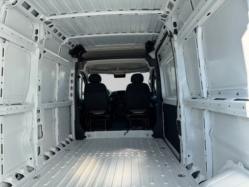 Used 2025 RAM ProMaster 2500 w/ Storage Group image 13