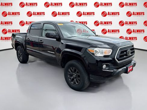 Used 2021 Toyota Tacoma SR5 w/ SR5 Appearance Package (SM) RWD image 3