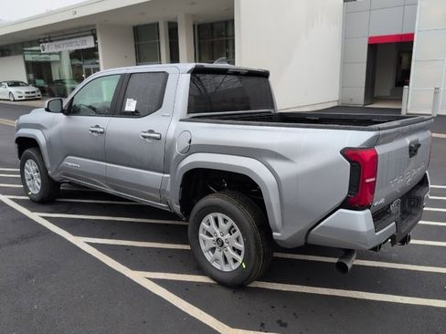 New 2025 Toyota Tacoma SR5 image 9