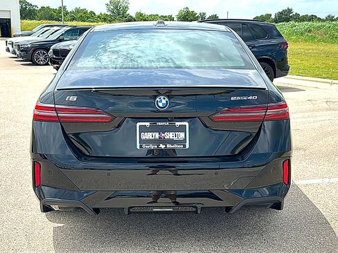 New 2027 BMW i5 eDrive40 w/ M Sport Package RWD image 7