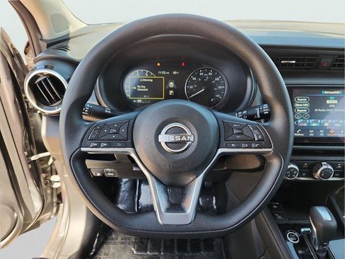 Used 2023 Nissan Kicks SV image 21