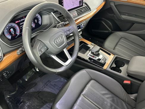 Used 2023 Audi Q5 2.0T Premium Plus w/ Premium Plus Package image 9