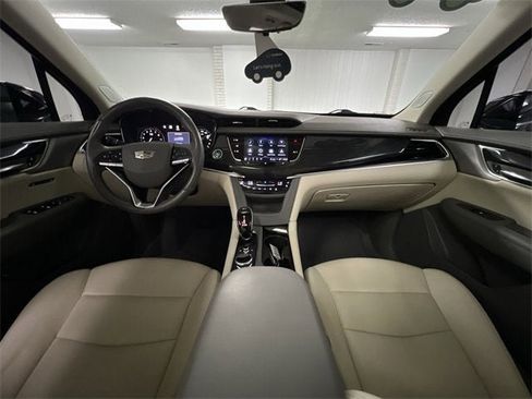 Used 2021 Cadillac XT6 Premium Luxury image 21