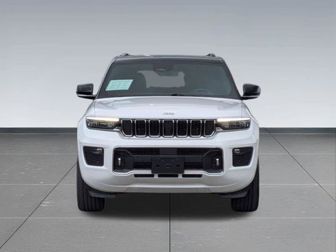 Used 2024 Jeep Grand Cherokee Overland w/ Trailer Tow Package AWD/4WD image 9