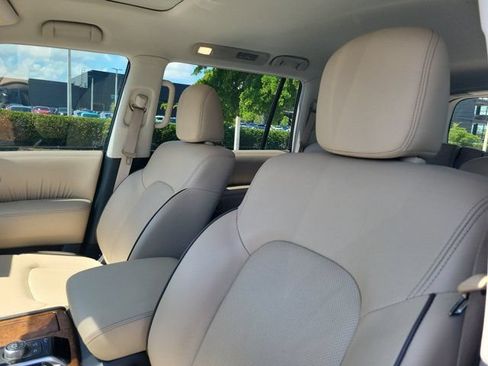 Used 2023 Nissan Armada SL w/ Captain's Chairs Package AWD/4WD image 18