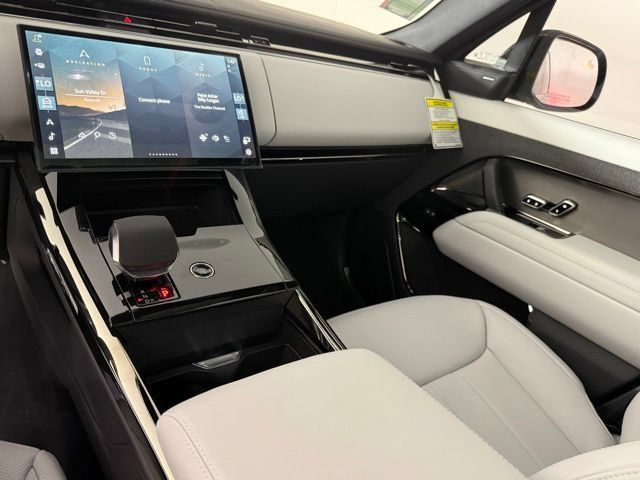 New 2026 Land Rover Range Rover Sport SE AWD/4WD image 22