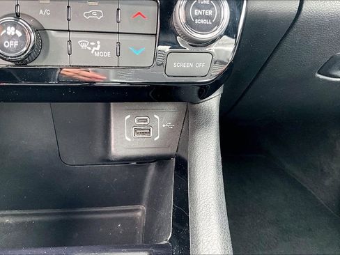 Used 2023 Jeep Compass Limited AWD/4WD image 30