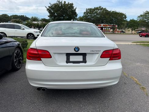 Used 2011 BMW 328i xDrive Coupe AWD/4WD image 6