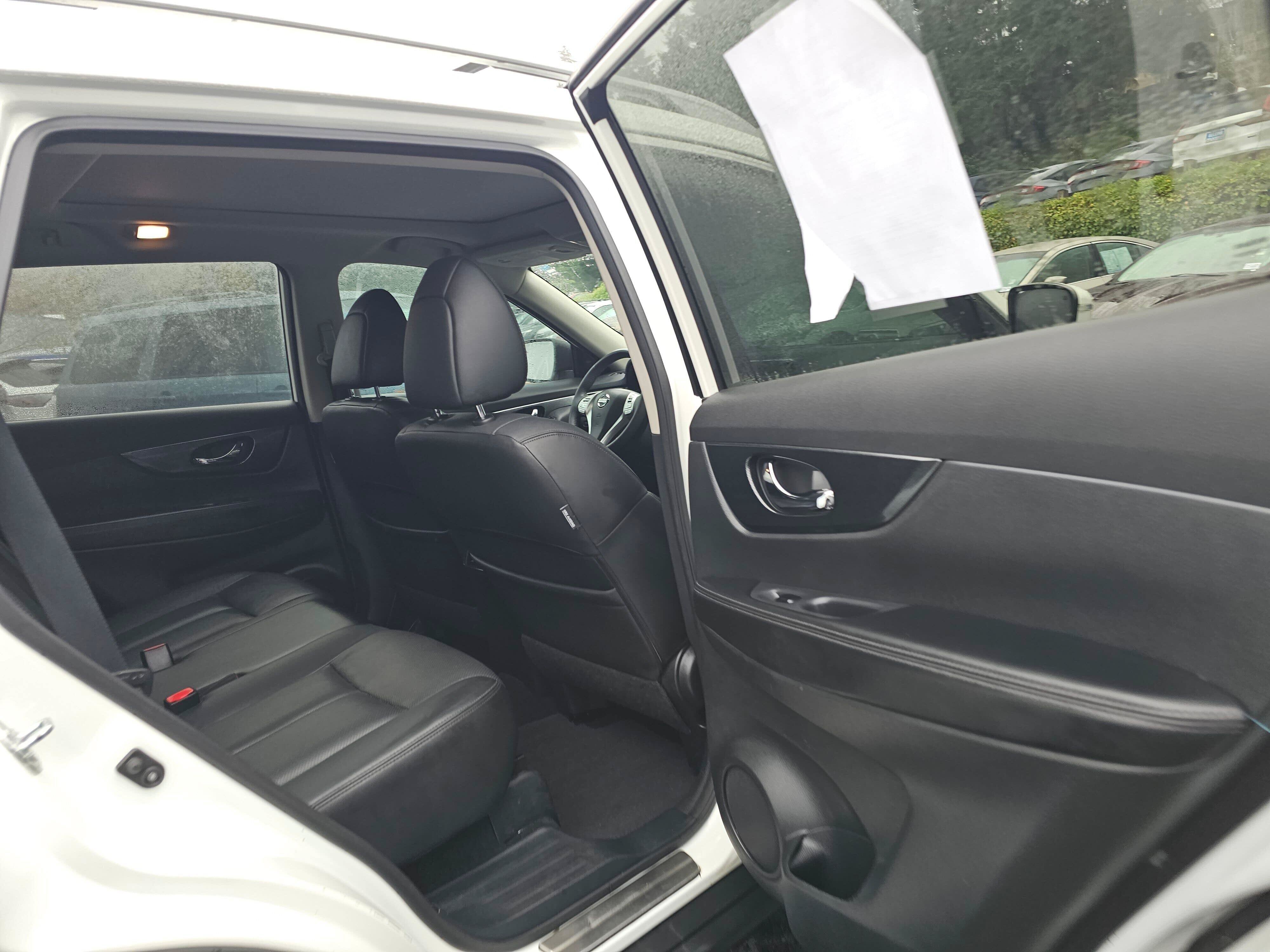 Used 2015 Nissan Rogue SL w/ SL Premium Package AWD/4WD image 15