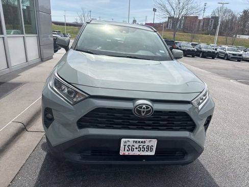 Used 2021 Toyota RAV4 XLE image 1