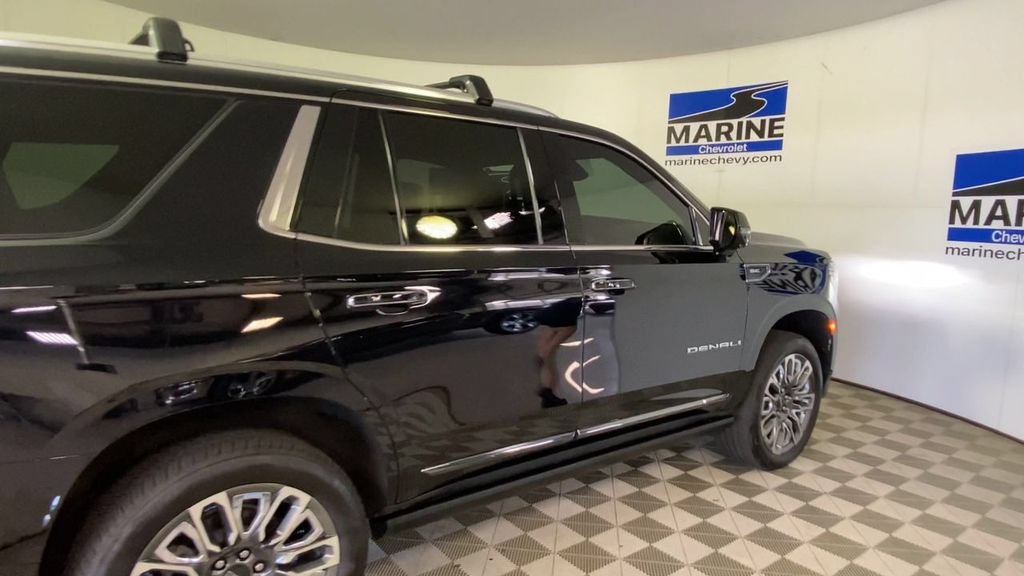 Used 2024 GMC Yukon Denali Ultimate AWD/4WD image 2