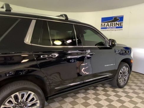 Used 2024 GMC Yukon Denali Ultimate AWD/4WD image 2