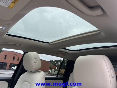 Used 2023 Mercedes-Benz GLB 250 image 16