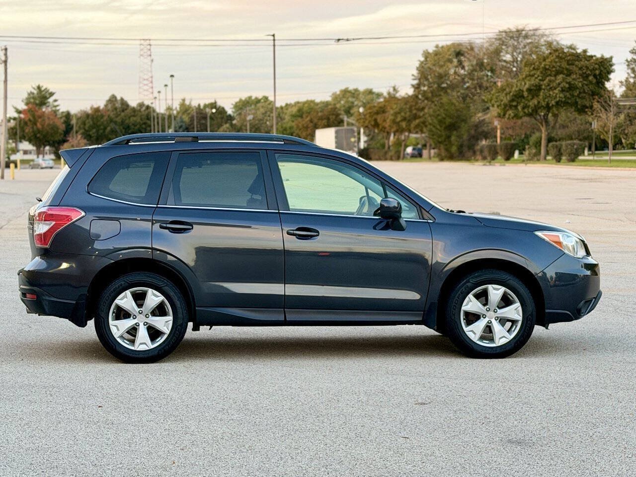 Used 2014 Subaru Forester 2.5i Limited AWD/4WD image 4