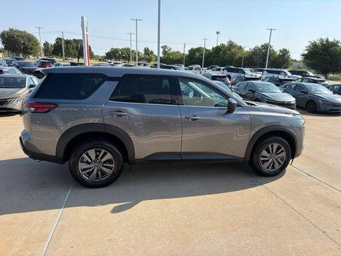 Used 2026 Nissan Pathfinder S AWD/4WD image 6