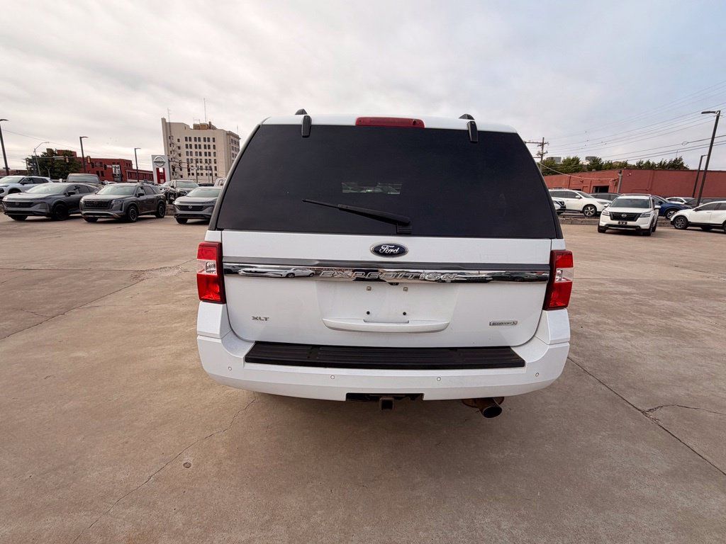 Used 2016 Ford Expedition XLT w/ Equipment Group 202A RWD image 5