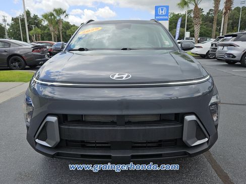 Used 2025 Hyundai Kona SEL AWD/4WD image 8