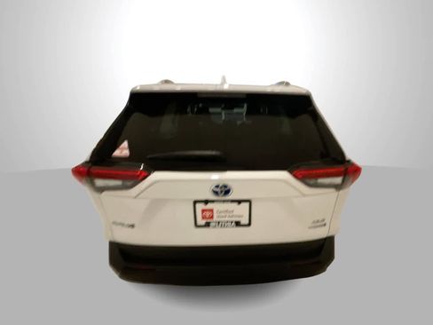 Certified 2021 Toyota RAV4 XLE w/ Convenience Package image 7