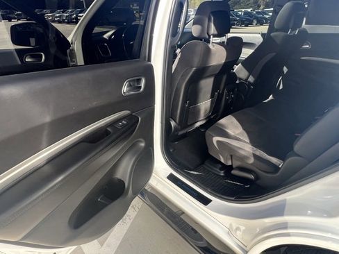 Used 2020 Dodge Durango SXT image 23