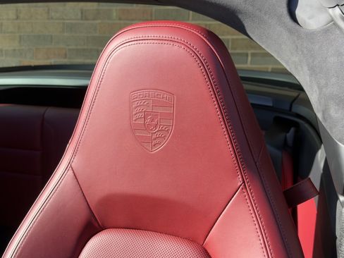 Certified 2021 Porsche 911 Targa 4S image 19