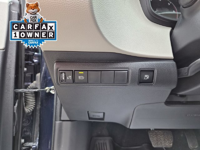 Used 2025 Toyota Corolla LE w/ Convenience Package FWD image 17