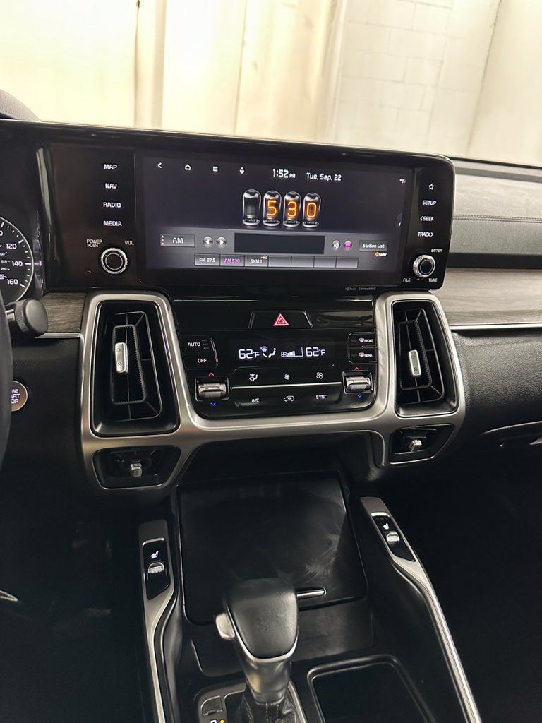 Used 2022 Kia Sorento S w/ Panoramic Sunroof Package AWD/4WD image 20