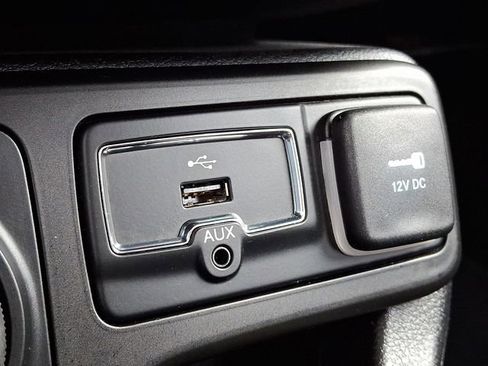 Used 2018 Jeep Renegade Sport w/ Power & Air Group image 24