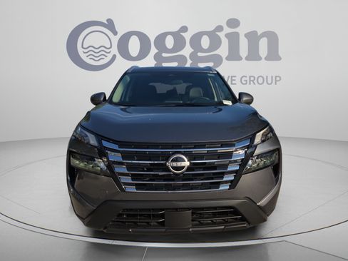 Certified 2026 Nissan Rogue SV w/ SV Premium Package FWD image 8