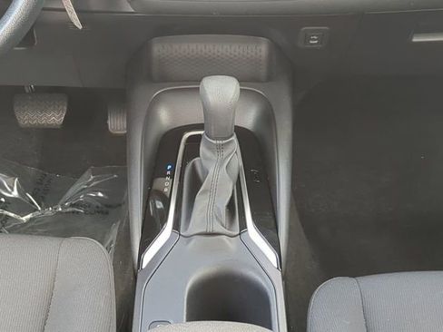 Certified 2025 Toyota Corolla LE image 18